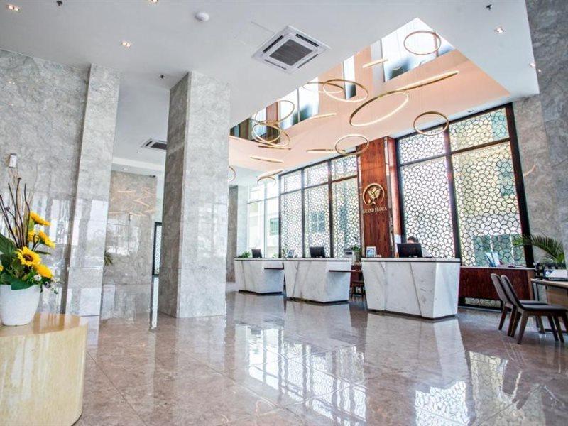 Grand Flora Hotel Malacca Екстер'єр фото