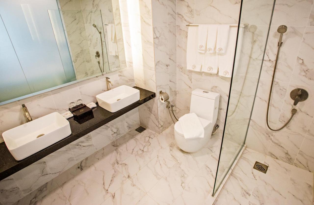 Grand Flora Hotel Malacca Екстер'єр фото