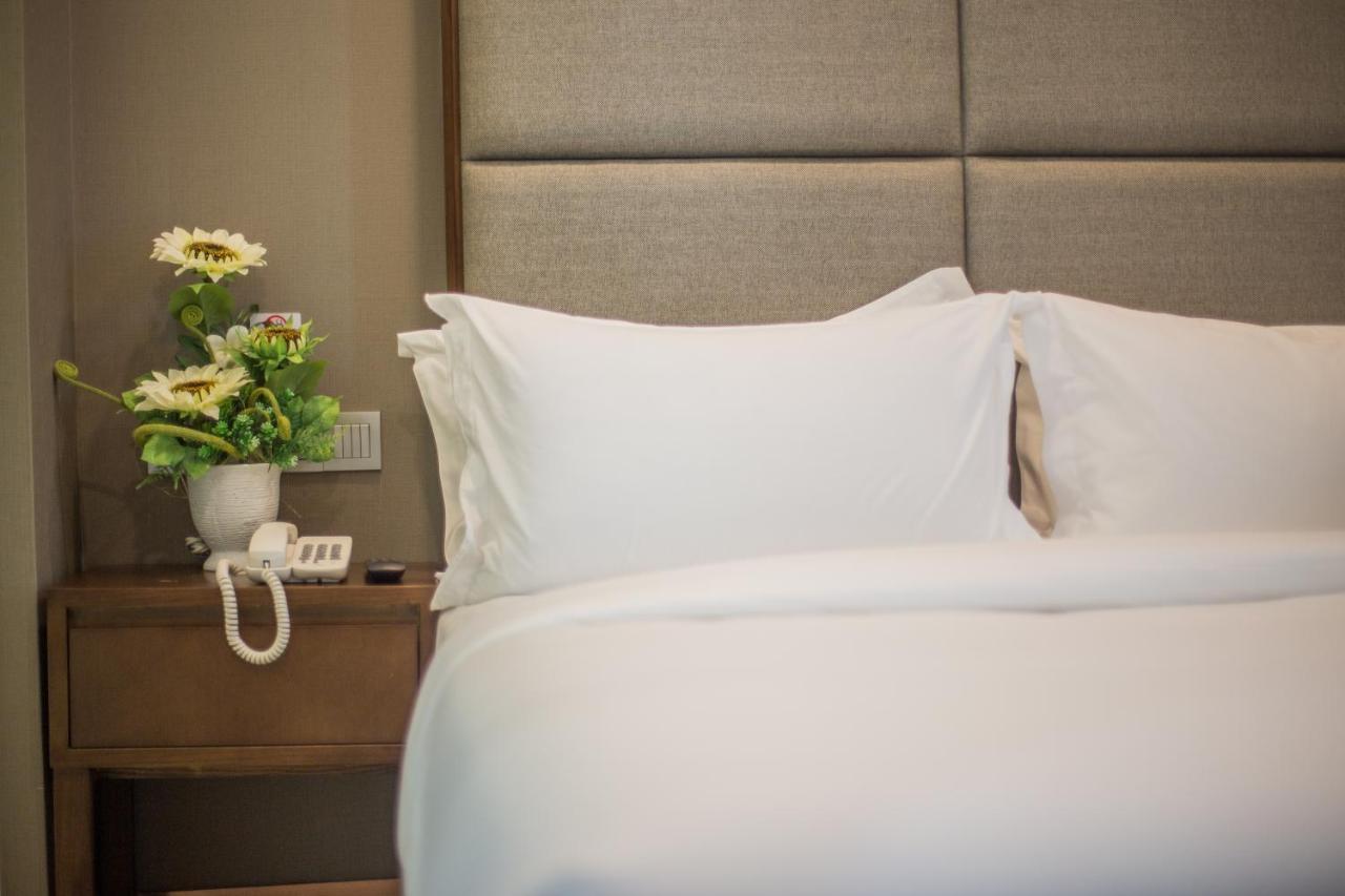 Grand Flora Hotel Malacca Екстер'єр фото