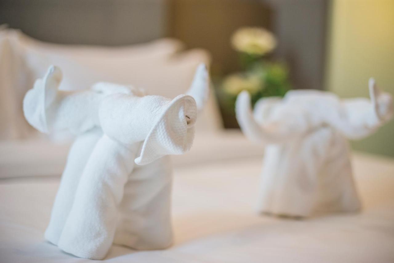 Grand Flora Hotel Malacca Екстер'єр фото